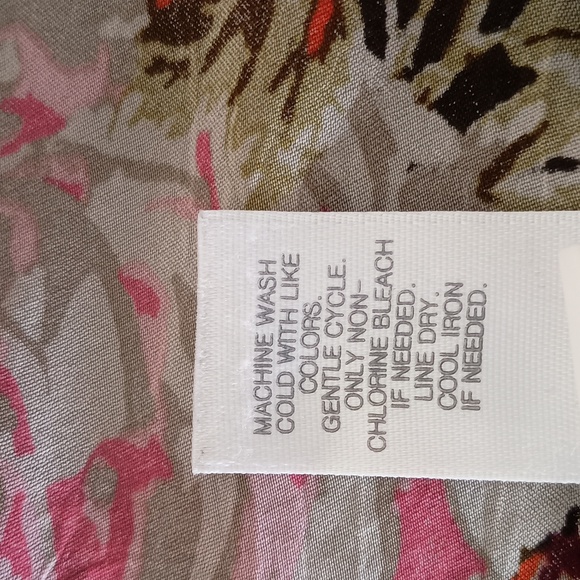 J. Jill Brown Rayon Colorful Floral Portrait Neckline Button Up Blouse Lg Petite - Picture 9 of 9